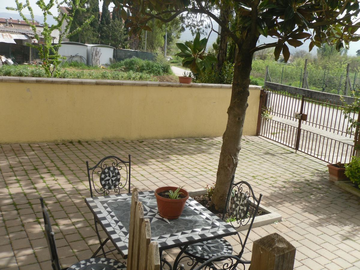 Da Angela - Camere Con Bagno Privato A Foligno Vicino Al Centro Ngoại thất bức ảnh